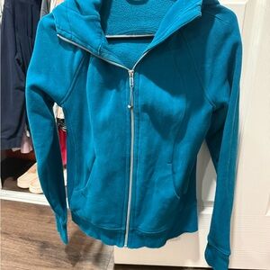 Lululemon Scuba Hoodie *Light Cotton Fleece
Cyprus
